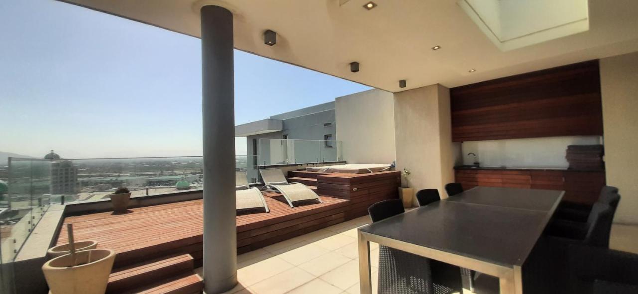 Crystal Towers Luxury Apartments By Century City Letting Cape Town Exterior photo